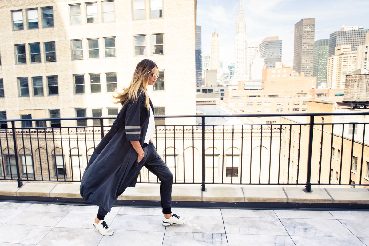 Elle MacPherson on Russian Baths & Indulging in Dark Chocolate