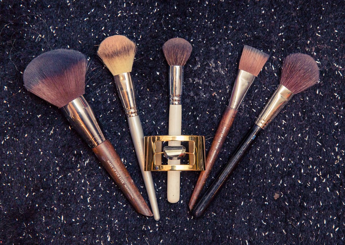 The Definitive Makeup Brush Guide