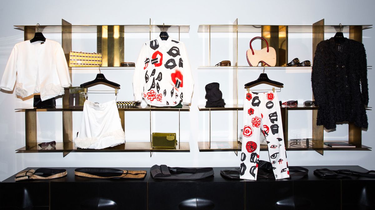 The 6 Stages of Understanding Comme des Garçons