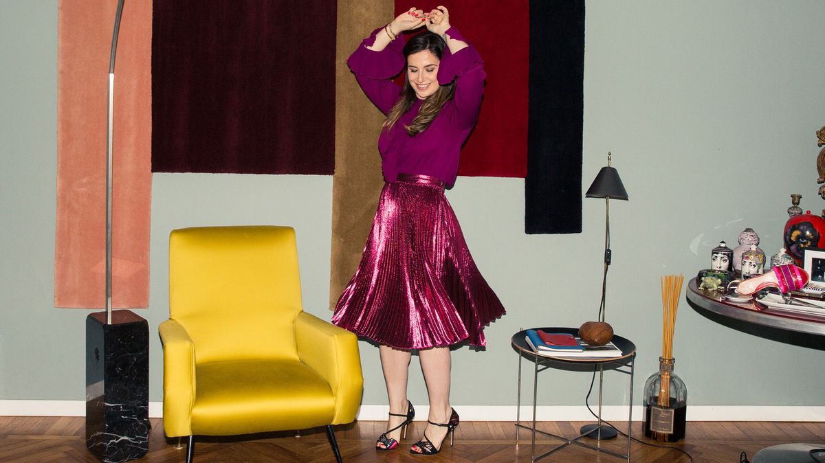 How to Dress Like a Paula Cademartori Bag
