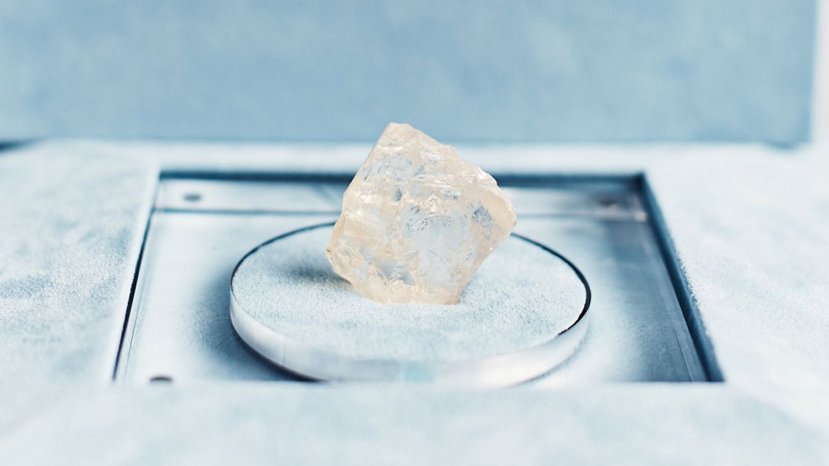 The Largest North American Diamond (Ever!) Is Almost as Big as a Cupcake