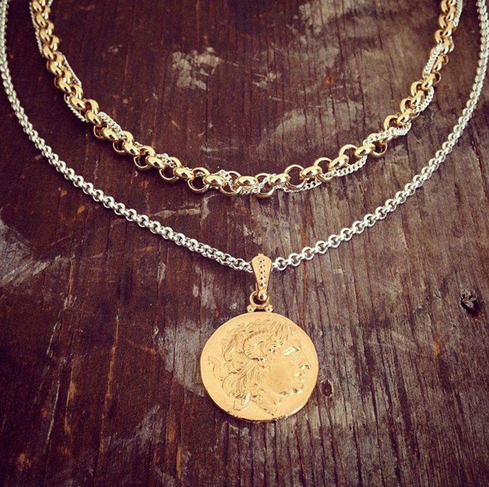 How To Stack Your Necklaces To Keep Them From Tangling Coveteur