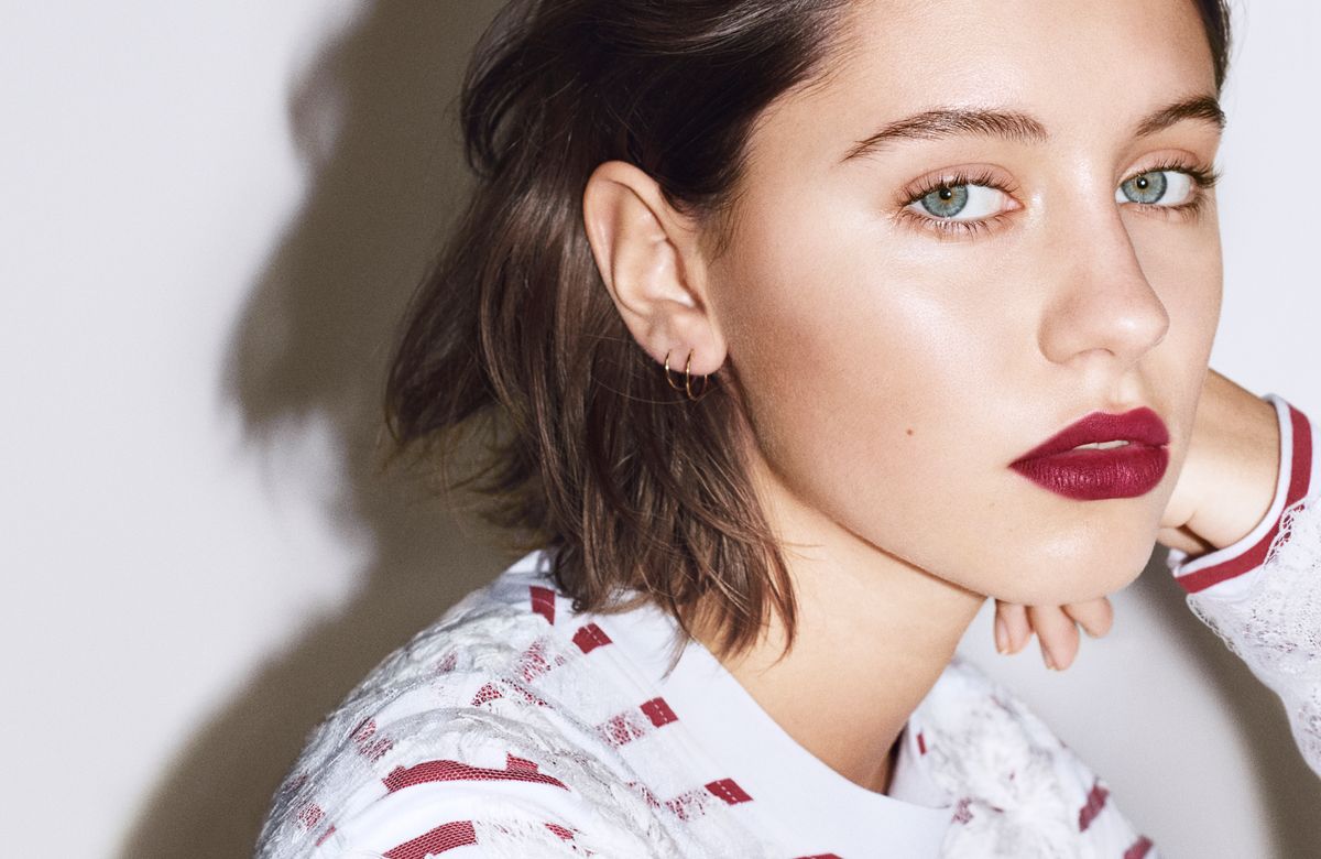Jude Law's Daughter Is the New Face of Burberry Beauty