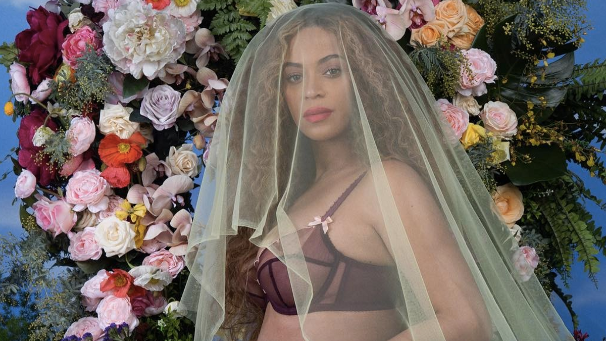 OMFG Beyoncé Is Pregnant With Twins