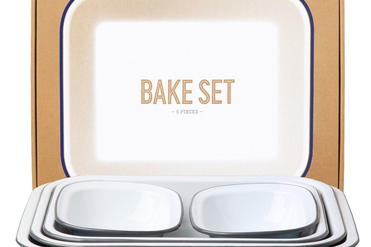 falcon bake set