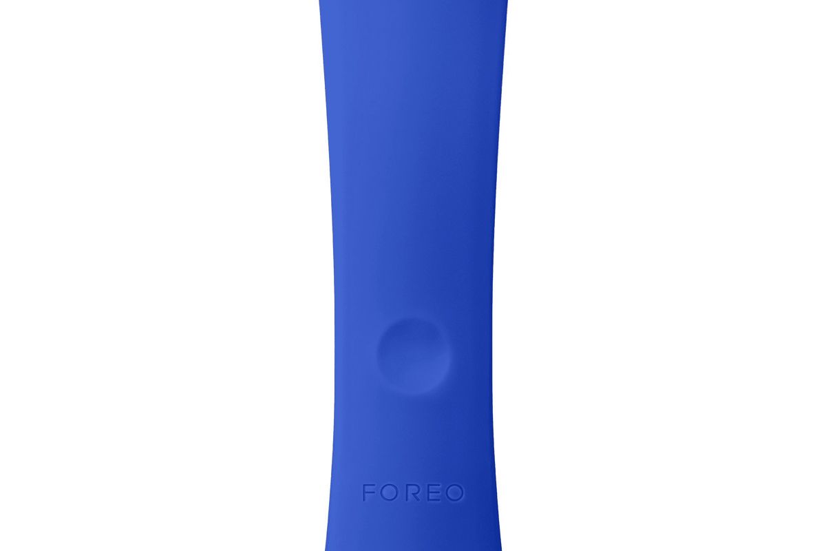 foreo espada blue light acne treatment