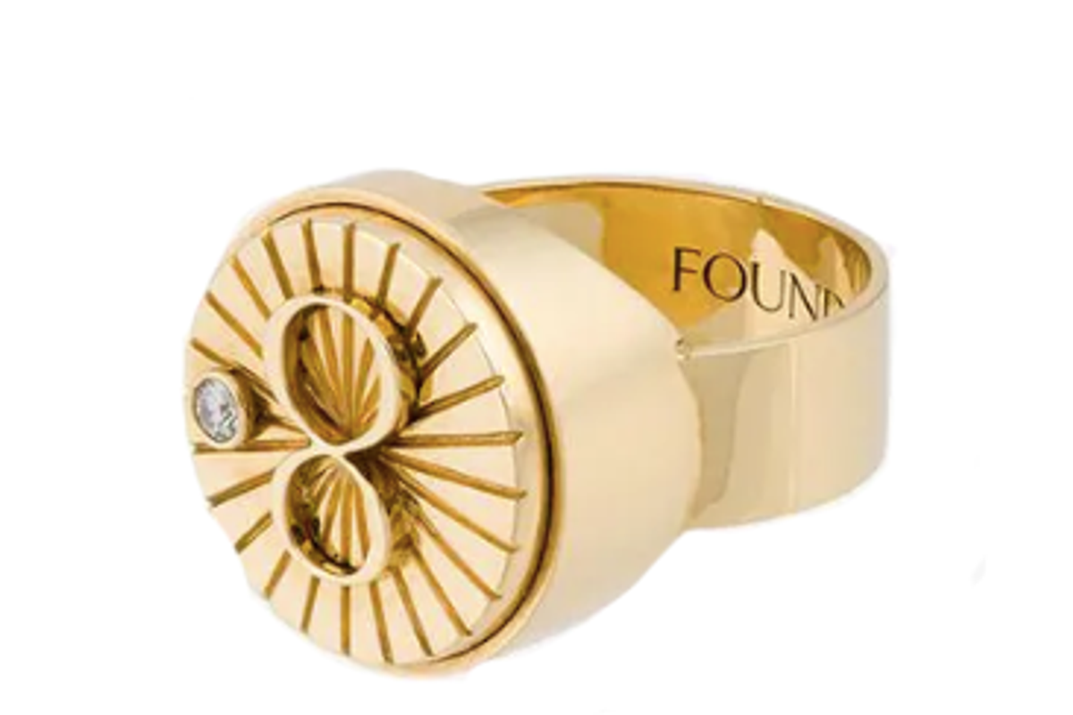 foundrae karma signet ring