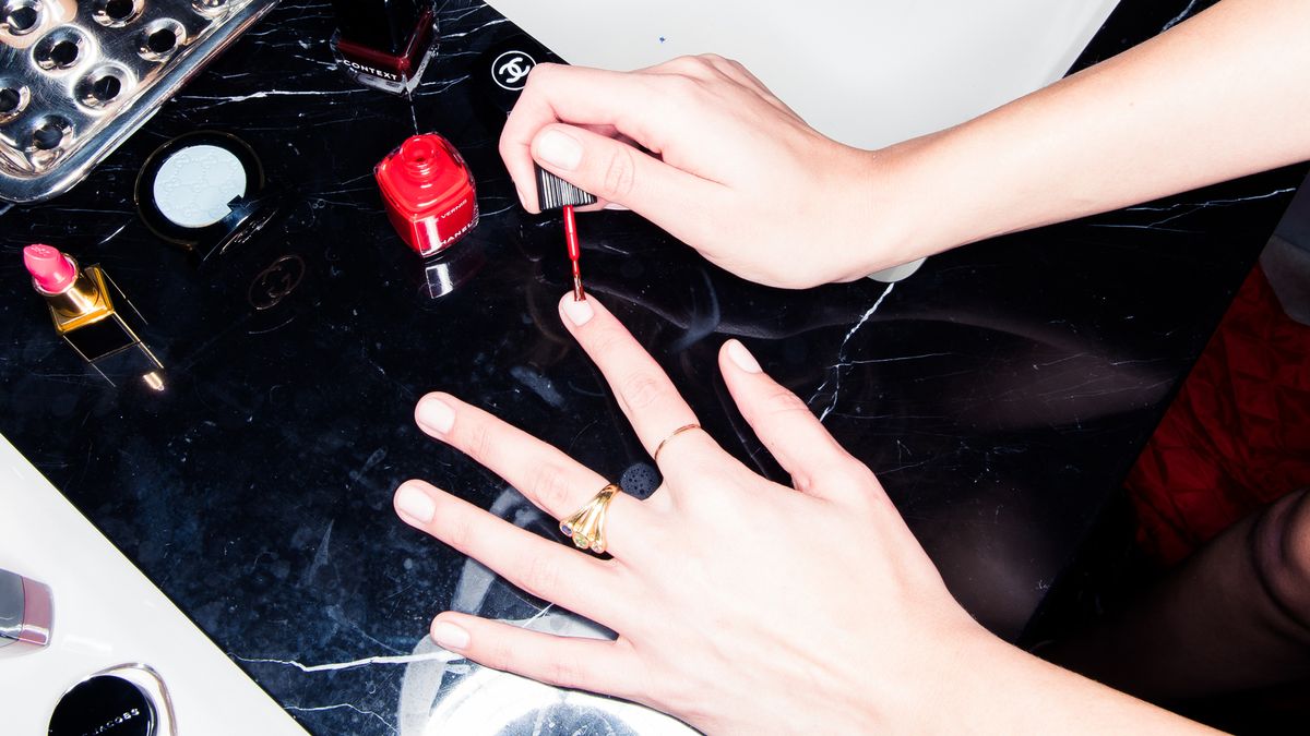 How to Do Gel Nails at Home, According to the Pros - Coveteur: Inside ...