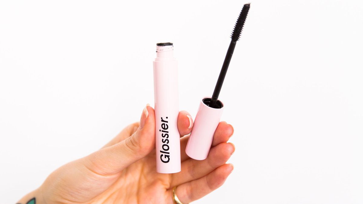 Our Editors Review the New Glossier Lash Slick Mascara Coveteur
