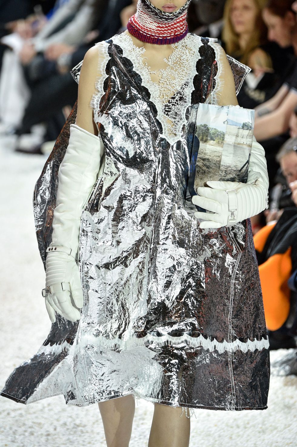 gloves fashion week trend