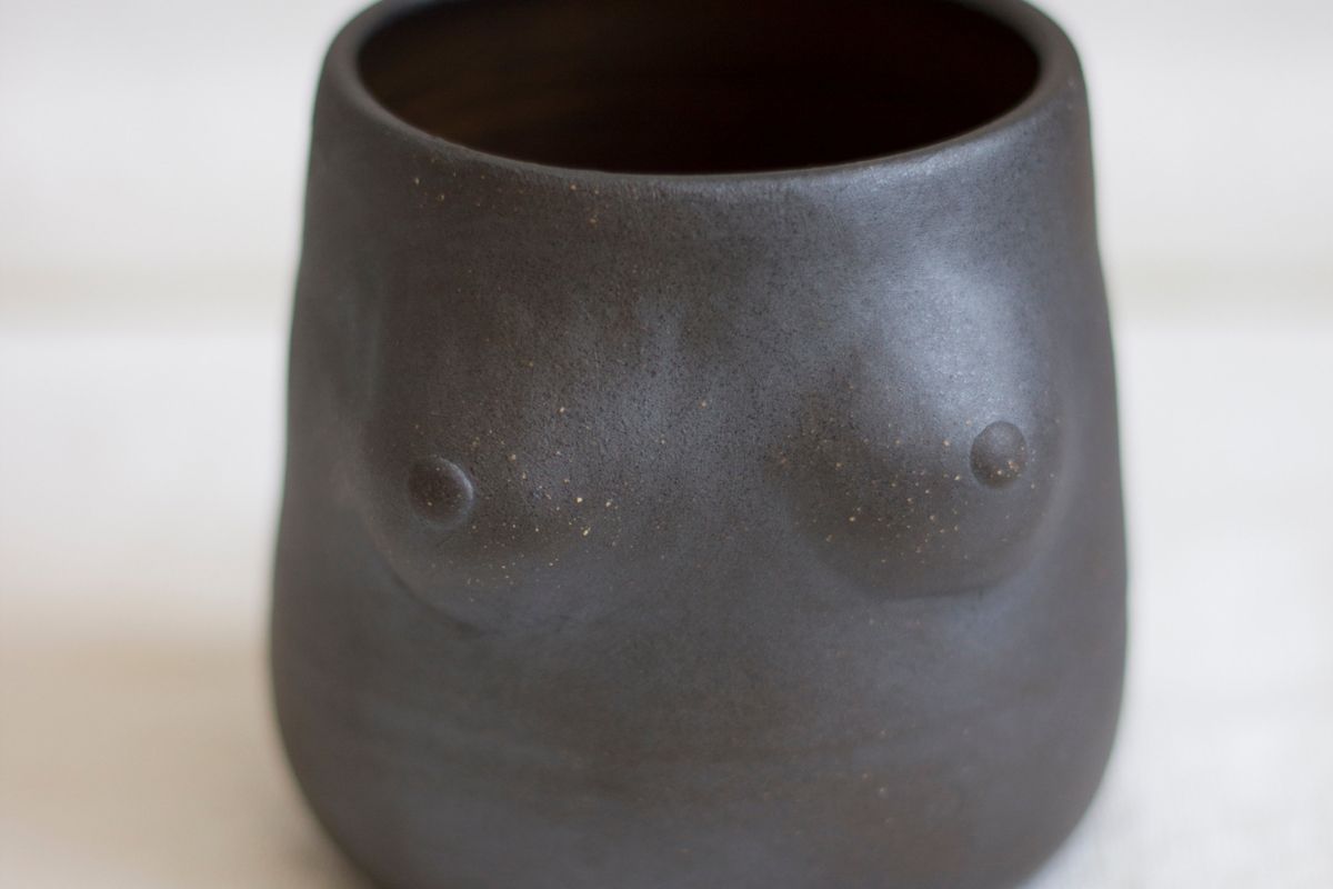 hillary dragon ceramics ebony lady vase
