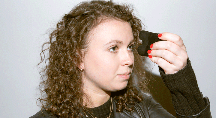 how to use a gua sha tool