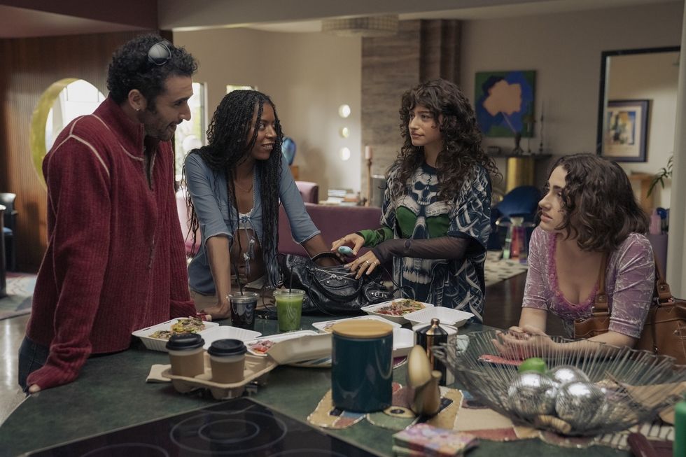 i-love-la-costume-design-cast