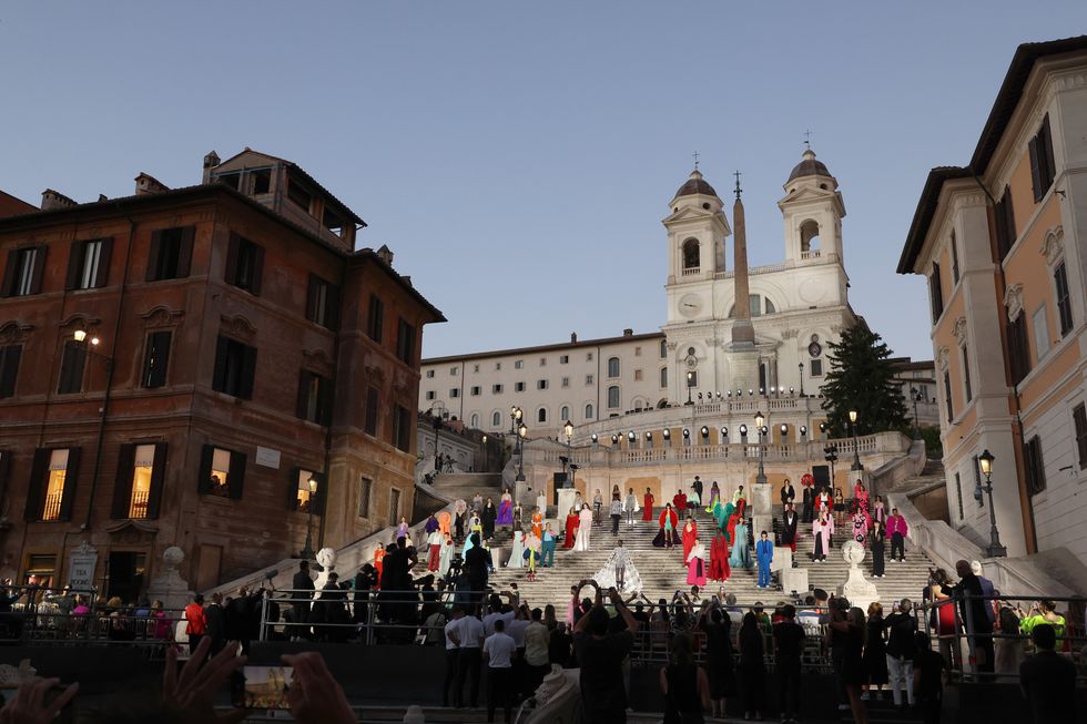 iconic-fashion-show-locations