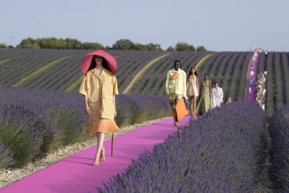 iconic-fashion-show-locations