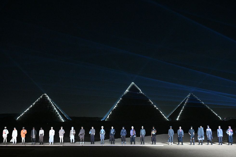 iconic-fashion-show-locations