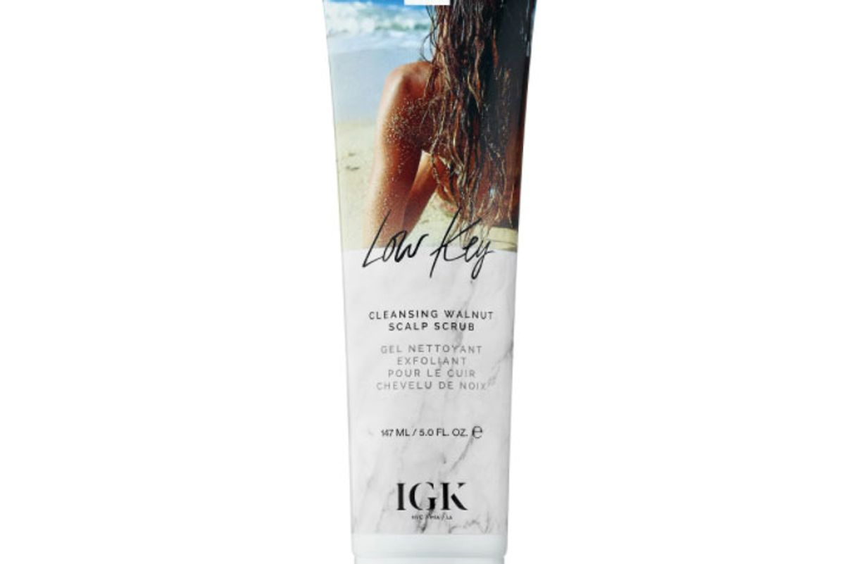 igk low key cleansing walnut scalp scrub