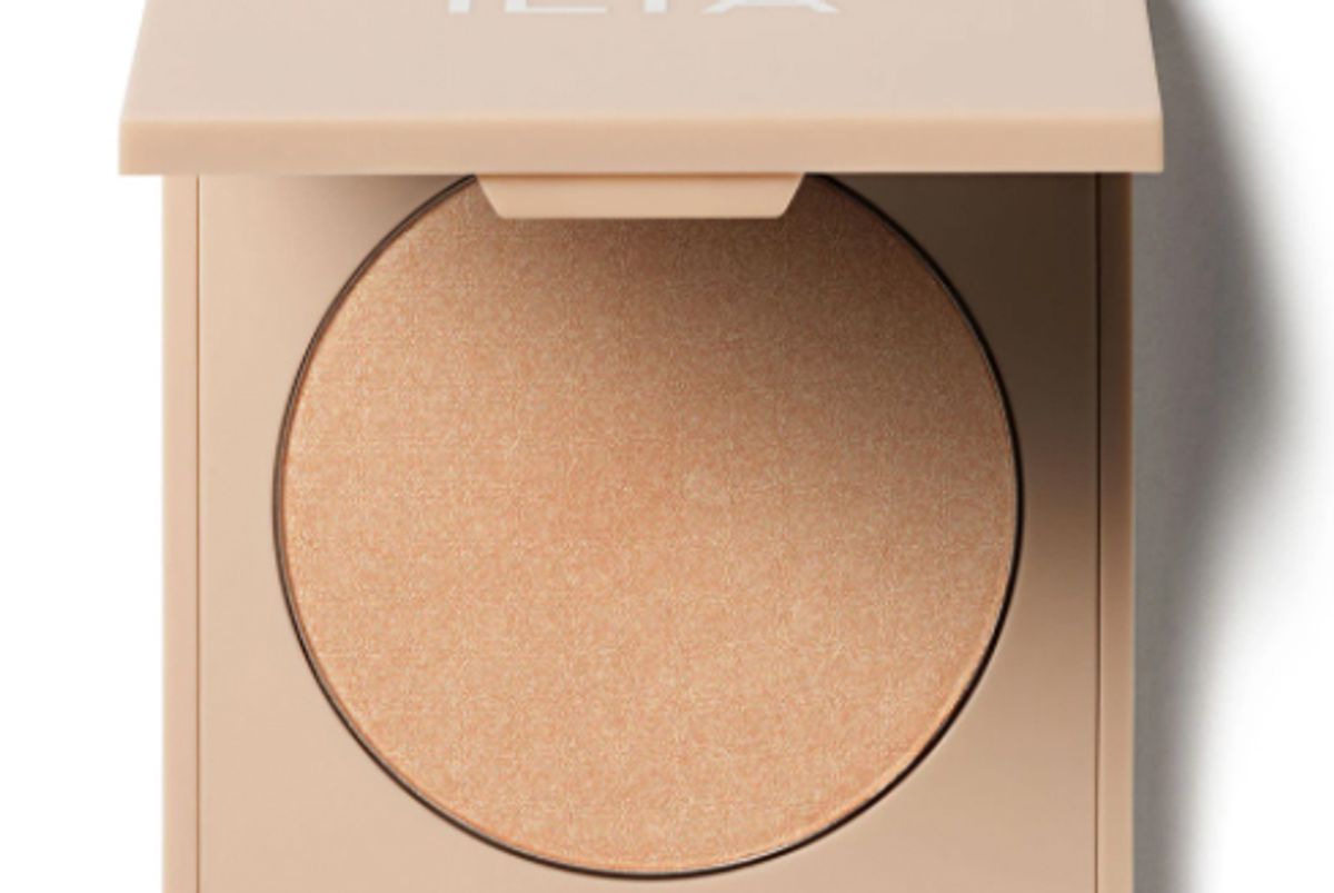 ilia daylite highlighting powder