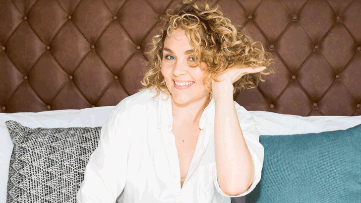 A Sunday Spa Routine to Hydrate Curly Hair