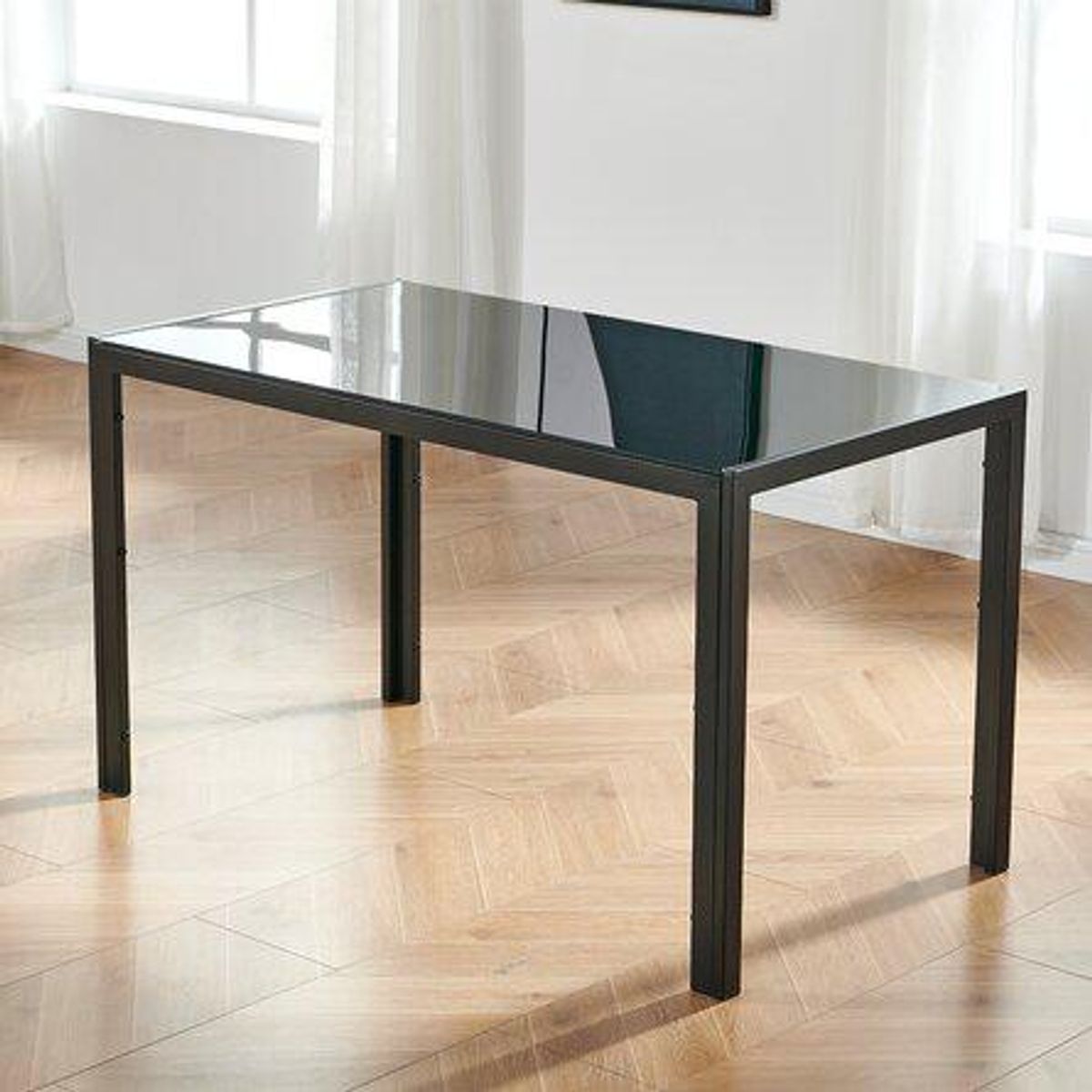 Reiner Dining Table