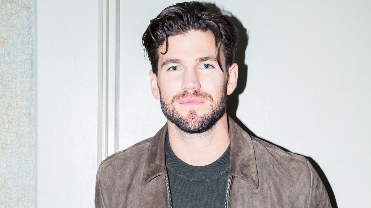 Austin Stowell Talks His New Film Battle of the Sexes Coveteur