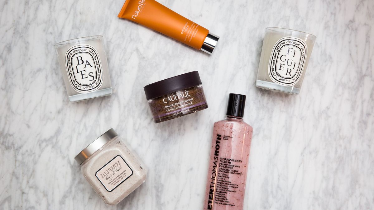 4 Luxe Body Scrubs to Cure Your Dry Skin This Winter Coveteur Inside