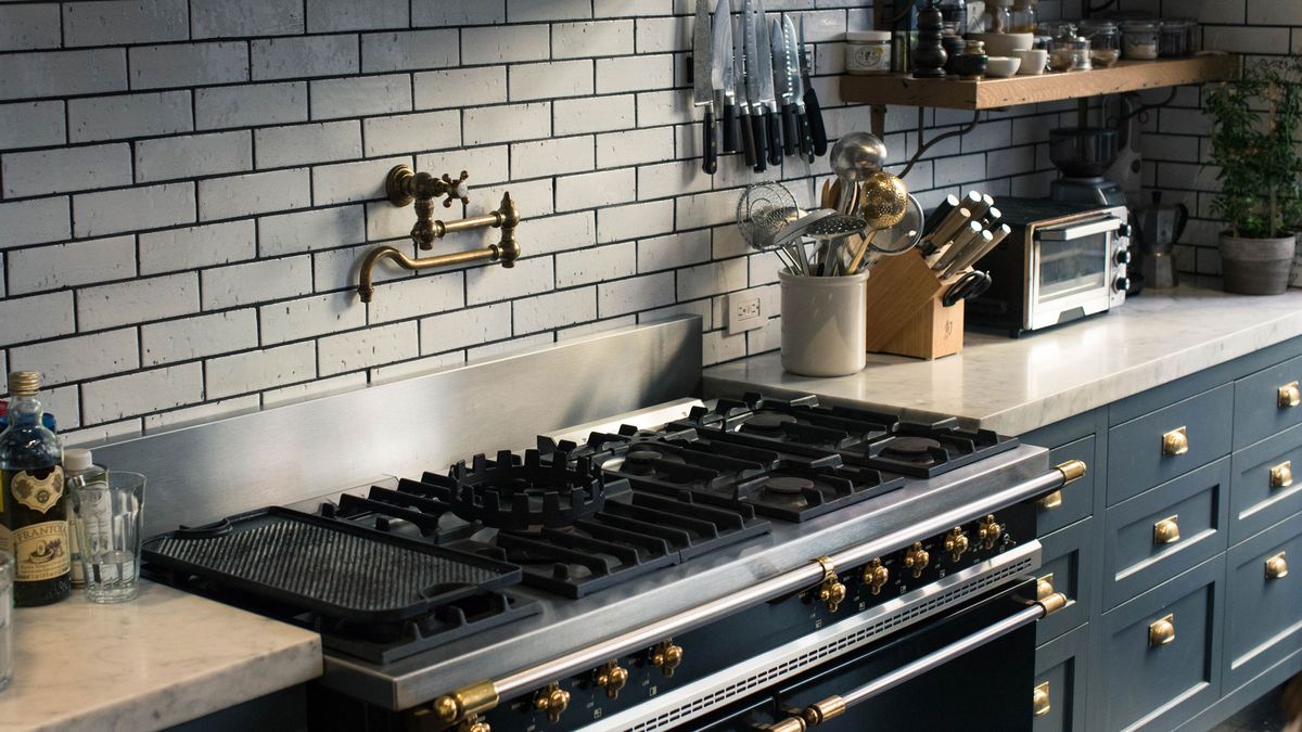 This Is The Most Popular Kitchen On Pinterest
