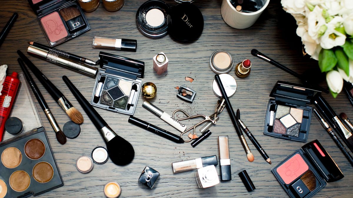 The Items in Your Beauty Bag You Need to Toss ASAP