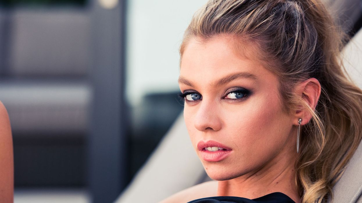 Stella Maxwell’s Morning Routine is Actually Just Like Yours