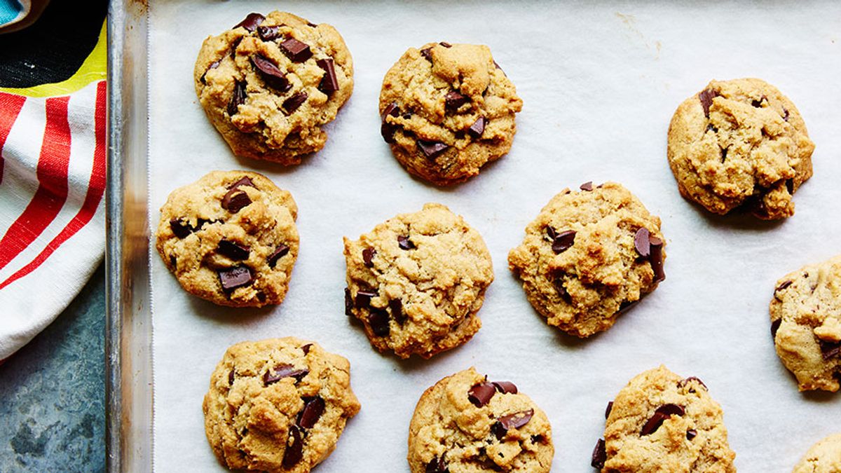 Vegan Chocolate Chip Cookies You’d Never Guess Were Healthy