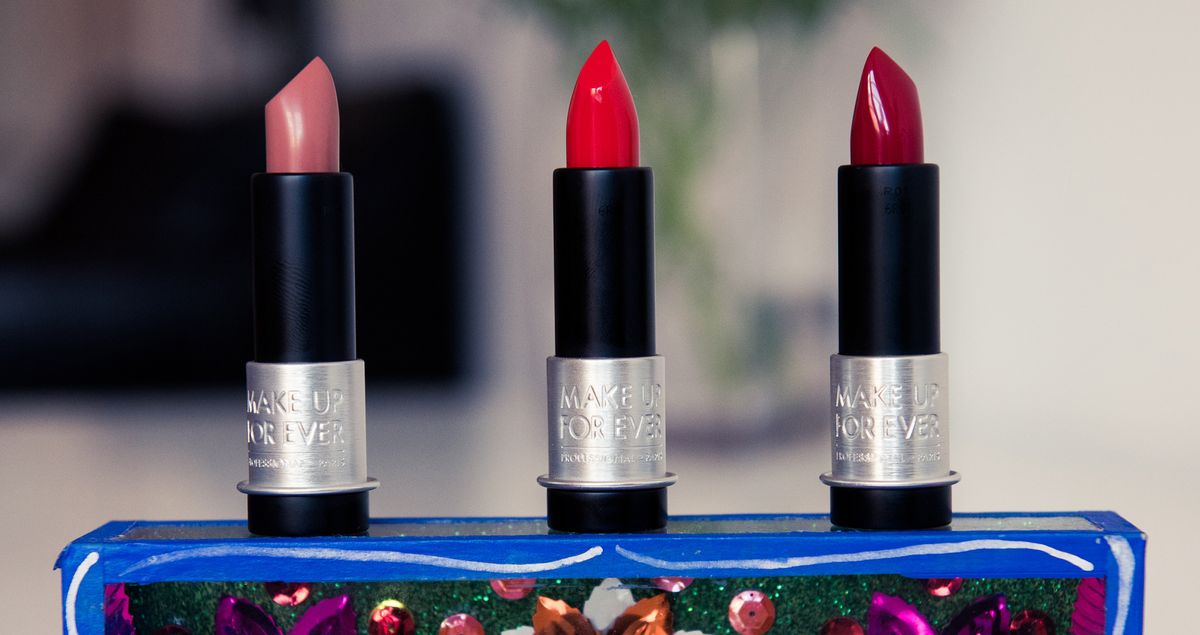 The Lipstick Shade You Need in Your Life, According to Your Zodiac Sign