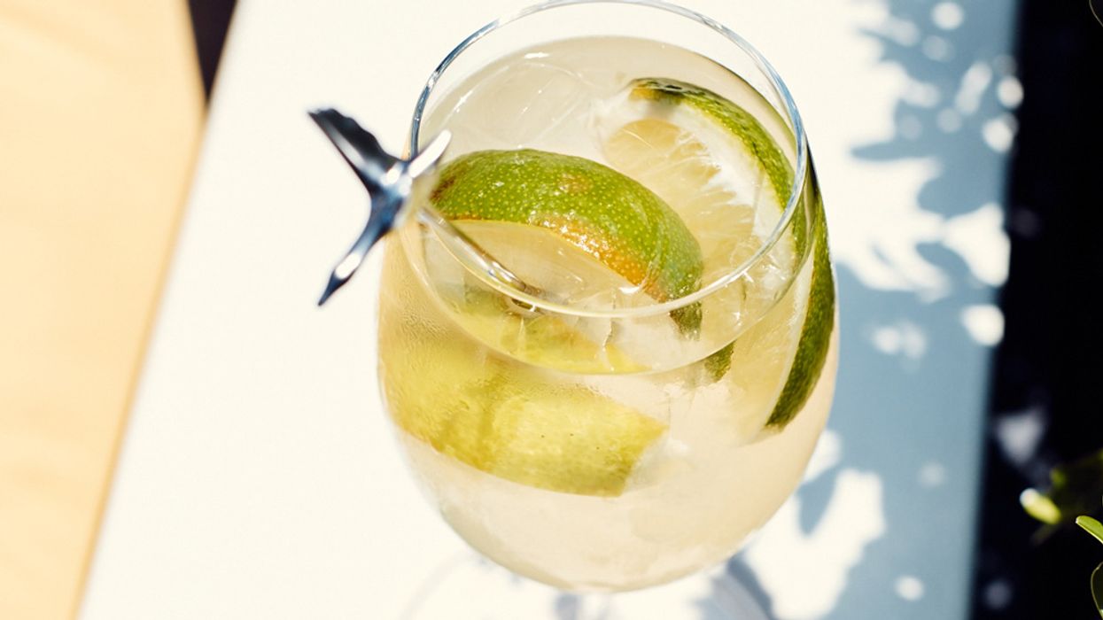 The Perfect Poolside Cocktail for Summer’s Final Weekends