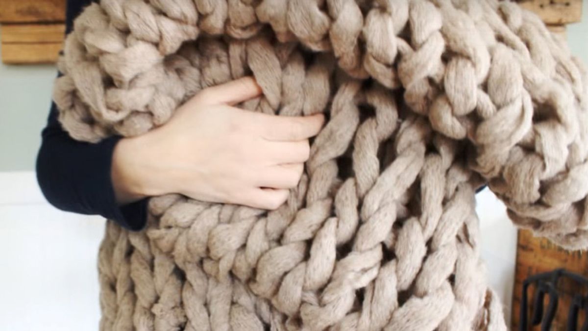 11 Beginner Knitting Tutorials for When You’re Bored on Winter Break