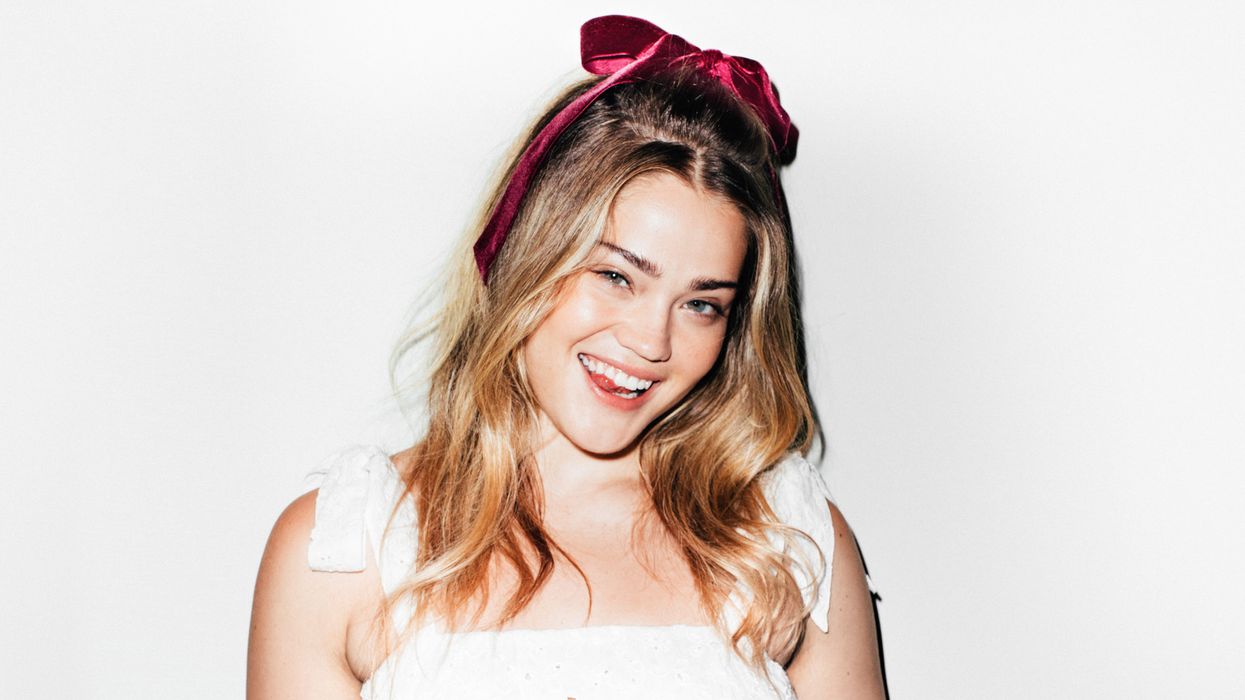 4 Seriously Pretty Hairstyles with Velvet Bows