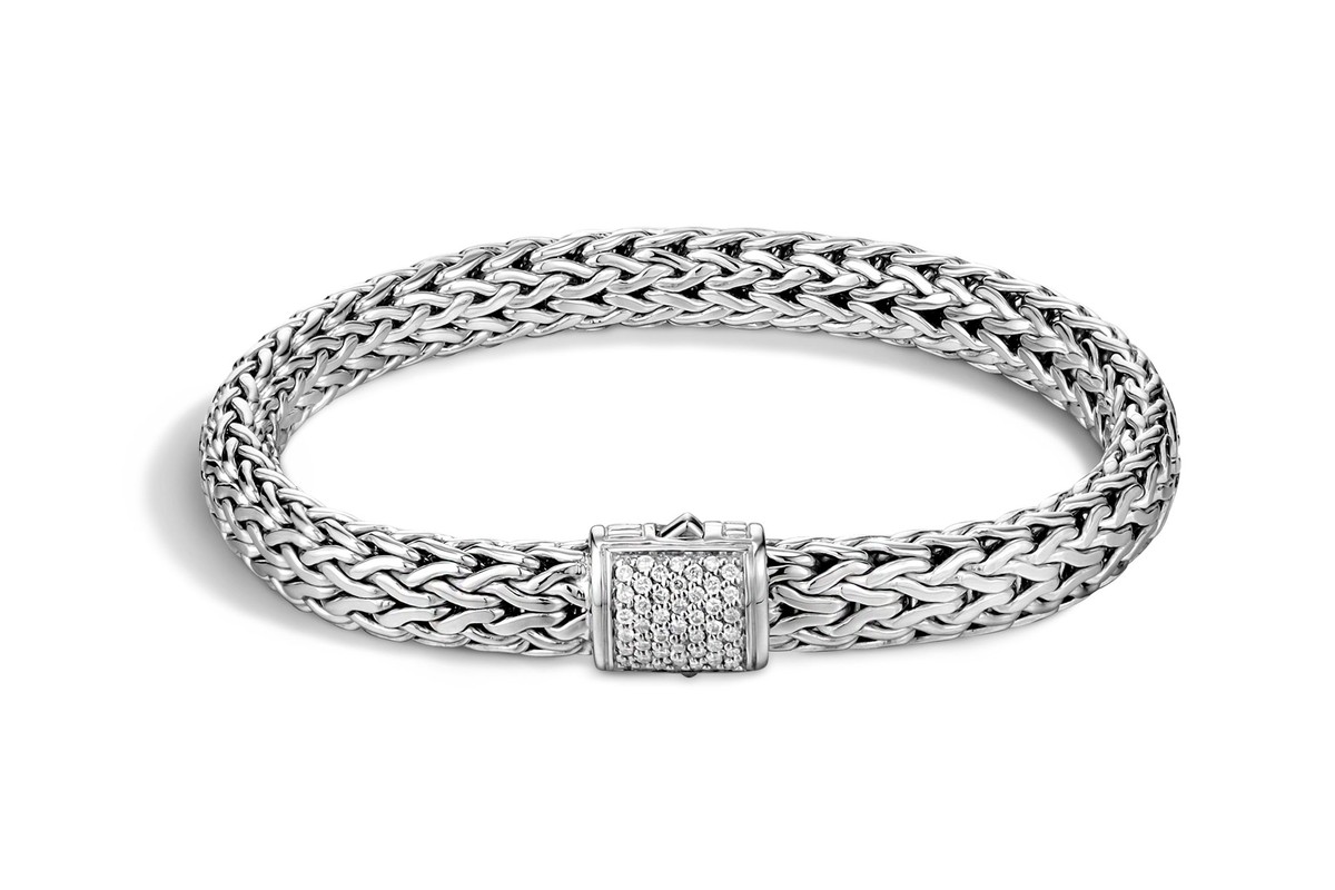 Classic Chain Bracelet with Diamonds