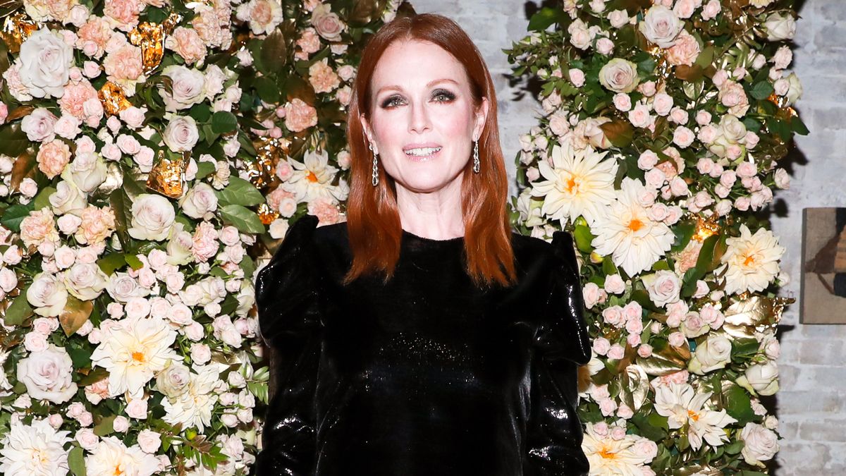 Julianne Moore’s Engagement Ring Has the Sweetest Detail