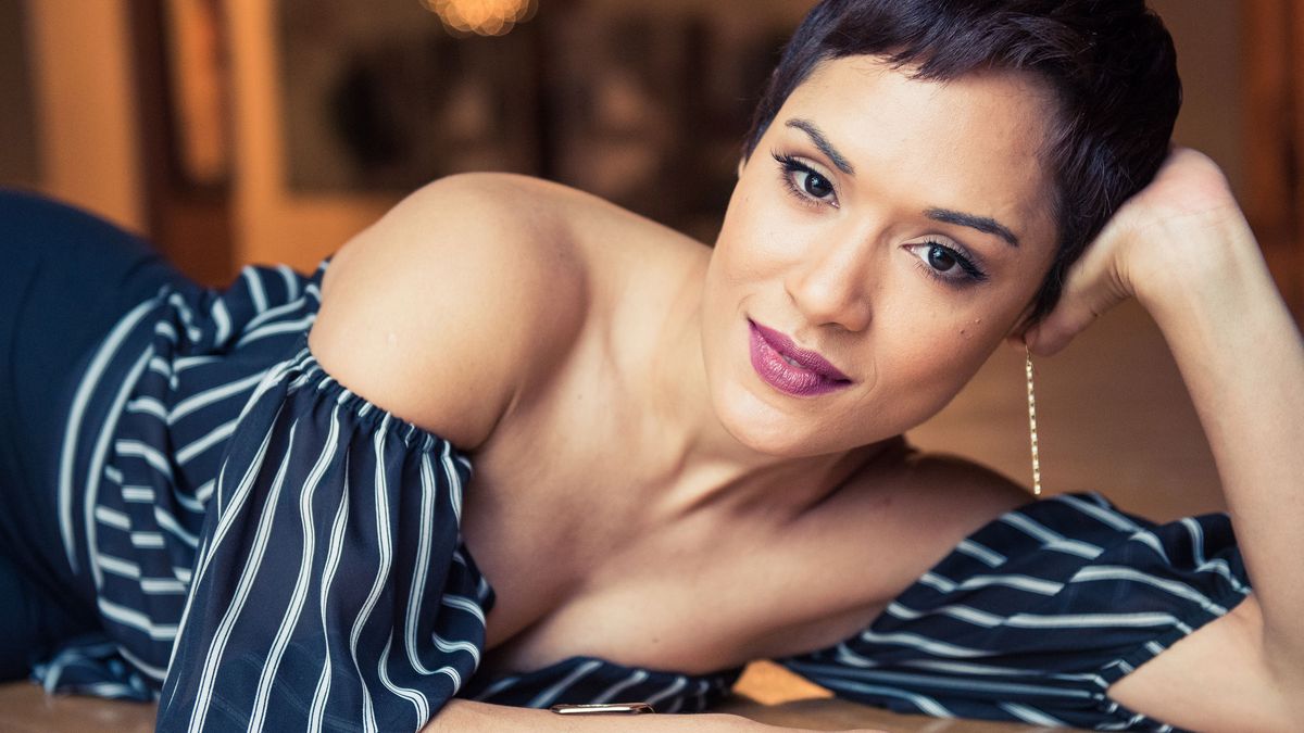 Empire Star Grace Byers' Guide to Chicago