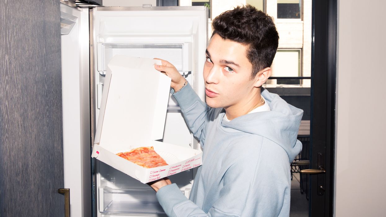 Austin Mahone’s Love Letter to Pizza Is All Too Relatable