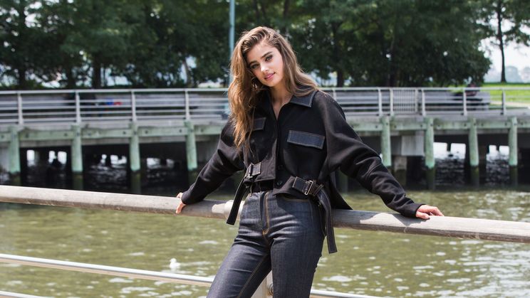 Coveteur's August cover star #TaylorHill takes us inside her