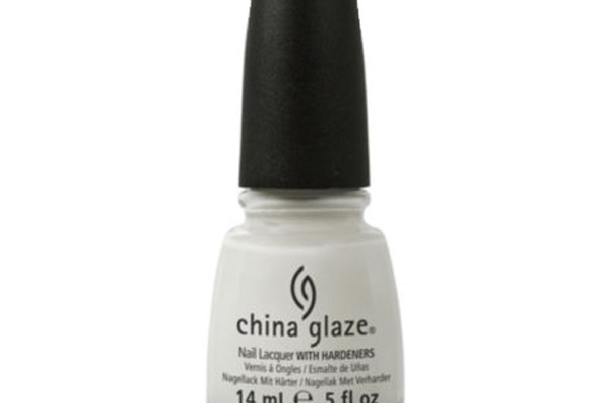 Nail Polish in White On White