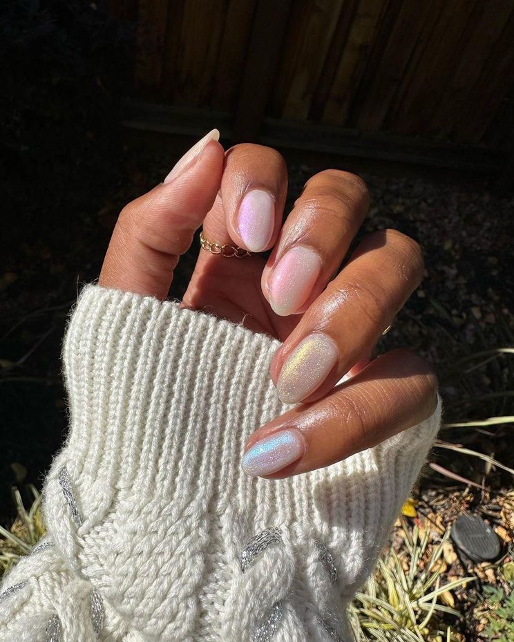 Now Trending: Air Brushed Nails