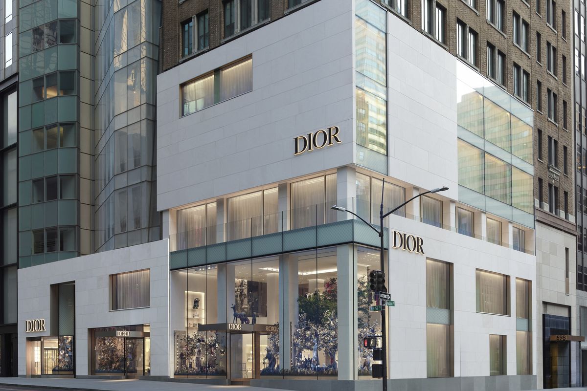 Dior's New Flagship Turns Shopping Into An All-Day Activity