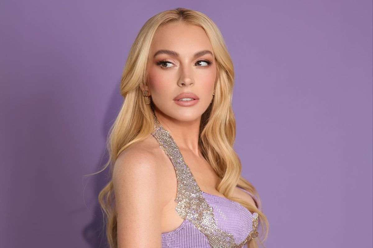 Is Everyone Secretly Getting A Face Lift?