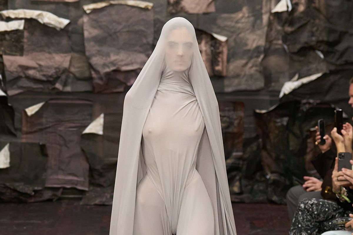Kim Kardashian Takes Venice In Glenn Martens' Margiela