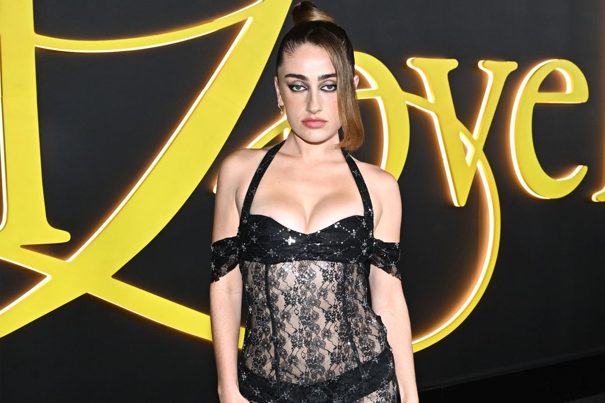 All The Hot Girls Are (Still) Wearing Ludovic De Saint Sernin