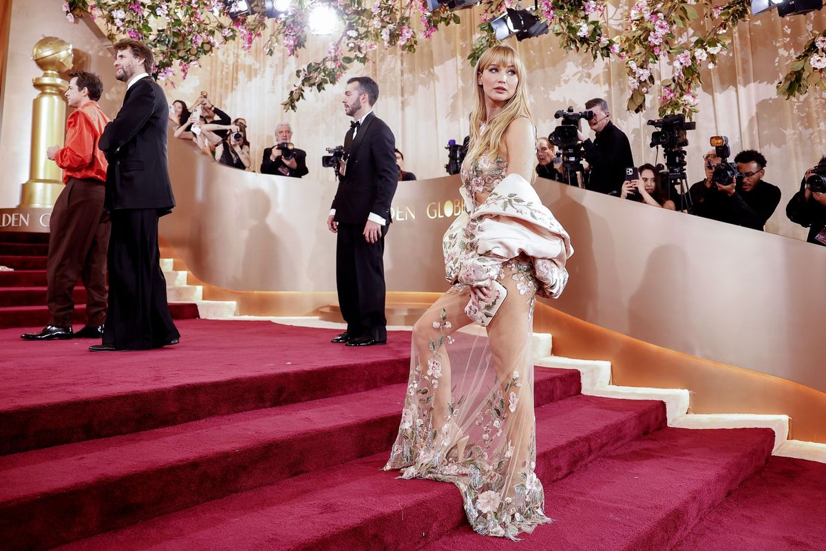 Jennifer Lawrence Wears A Floral Naked Dress To The Golden Globes
