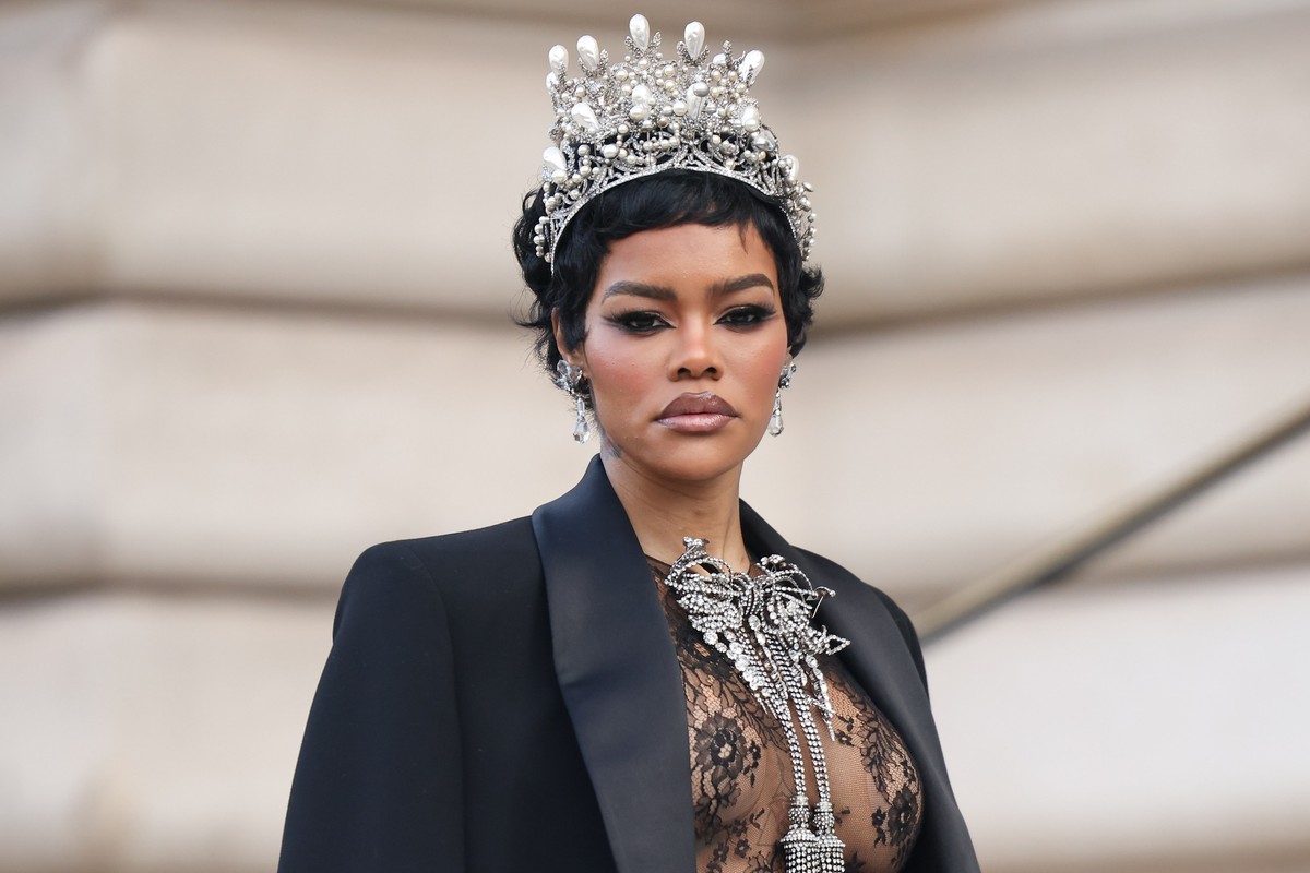 Teyana Taylor’s Regal Take On The Naked Dress At Schiaparelli