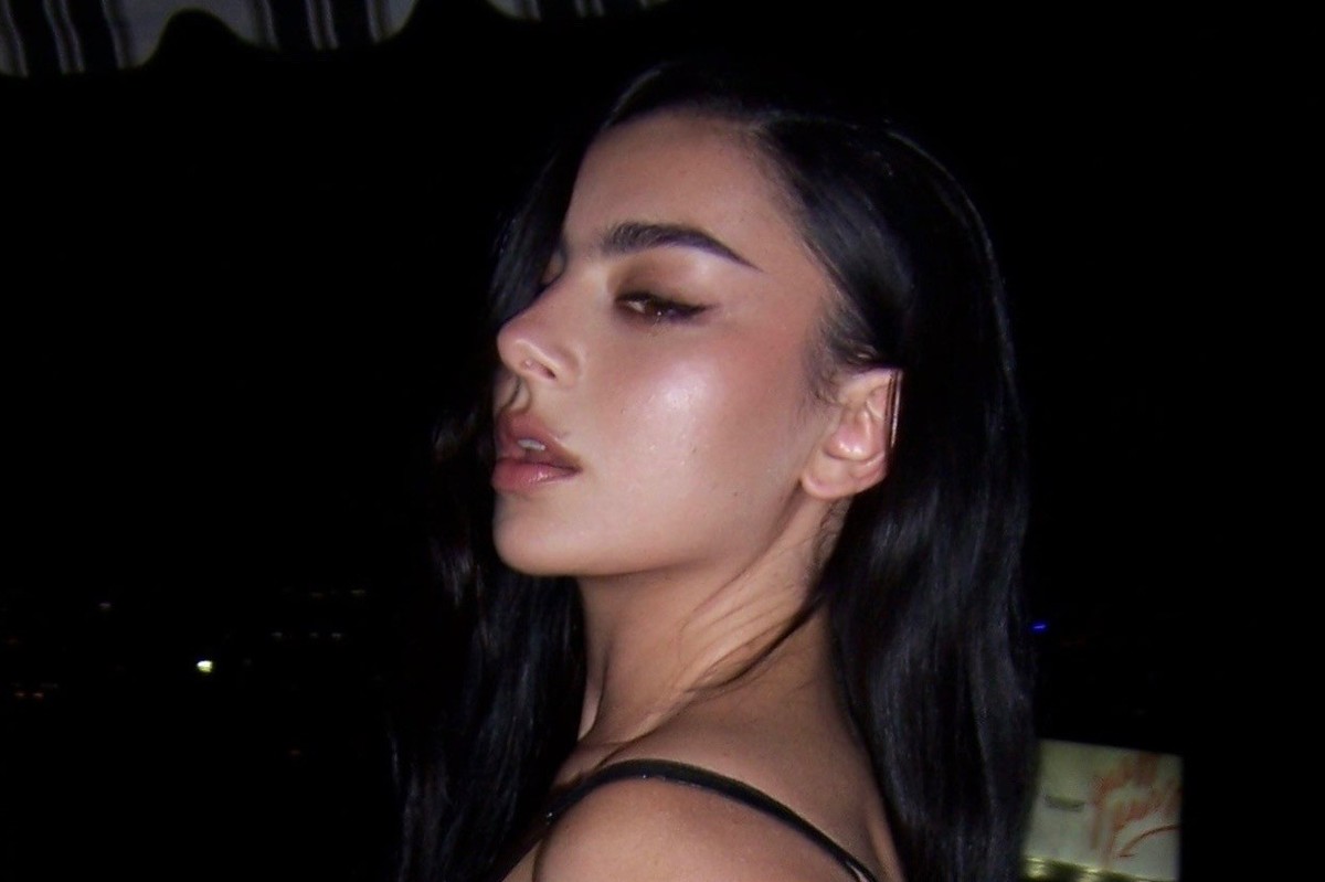 Charli XCX's "The Moment" Premiere Glam Was Inspired By Herself