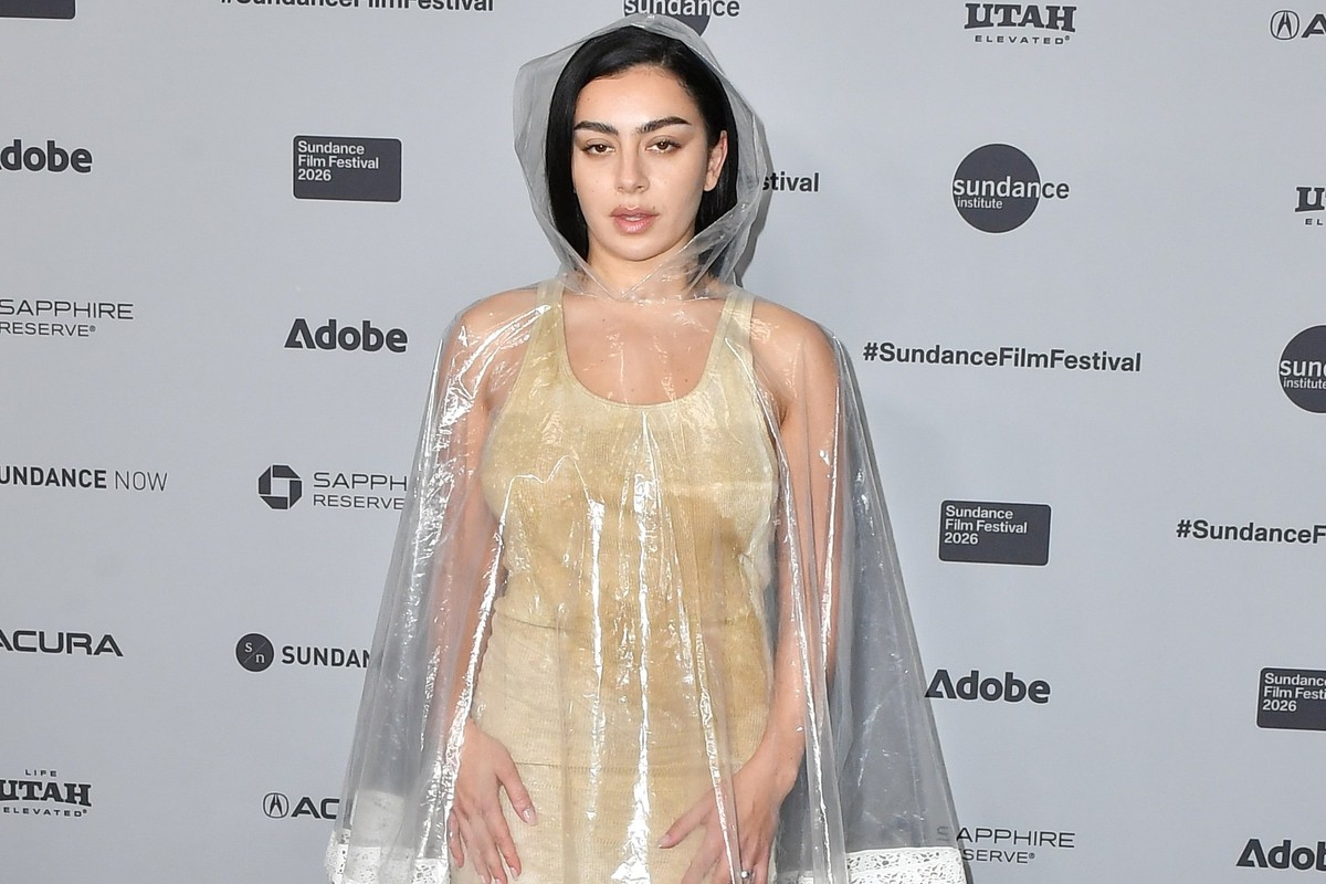 18 Rain Accessories That Blend Fashion & Function