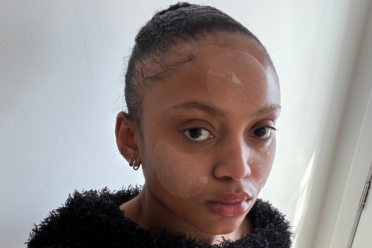 An Honest Review Of Glow Recipe's New Toner Pads